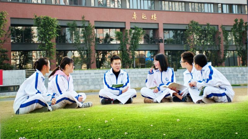 揭秘电子代工生产流程：从设计到成品的秘密之旅